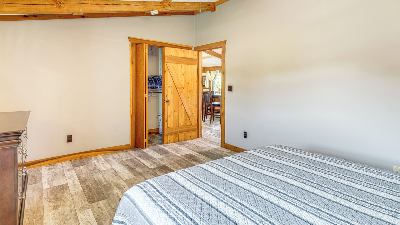 Photo of Bedroom in Rogersville