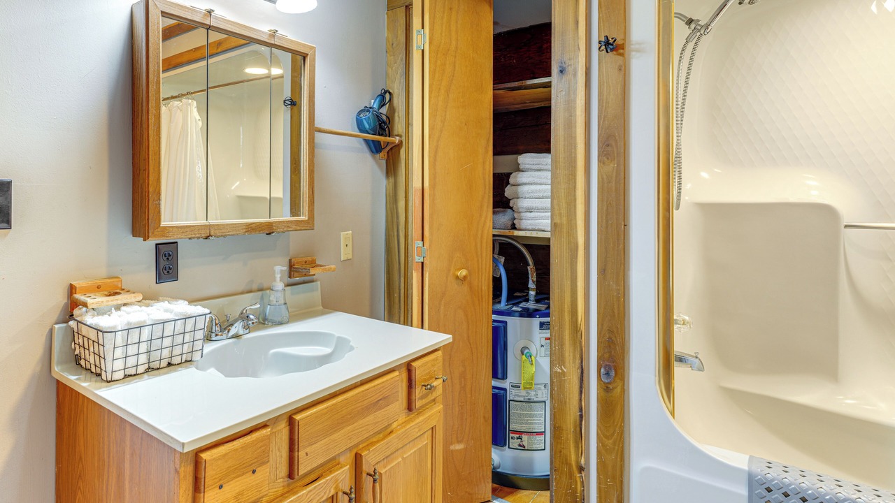 Photo of Bathroom in Rogersville
