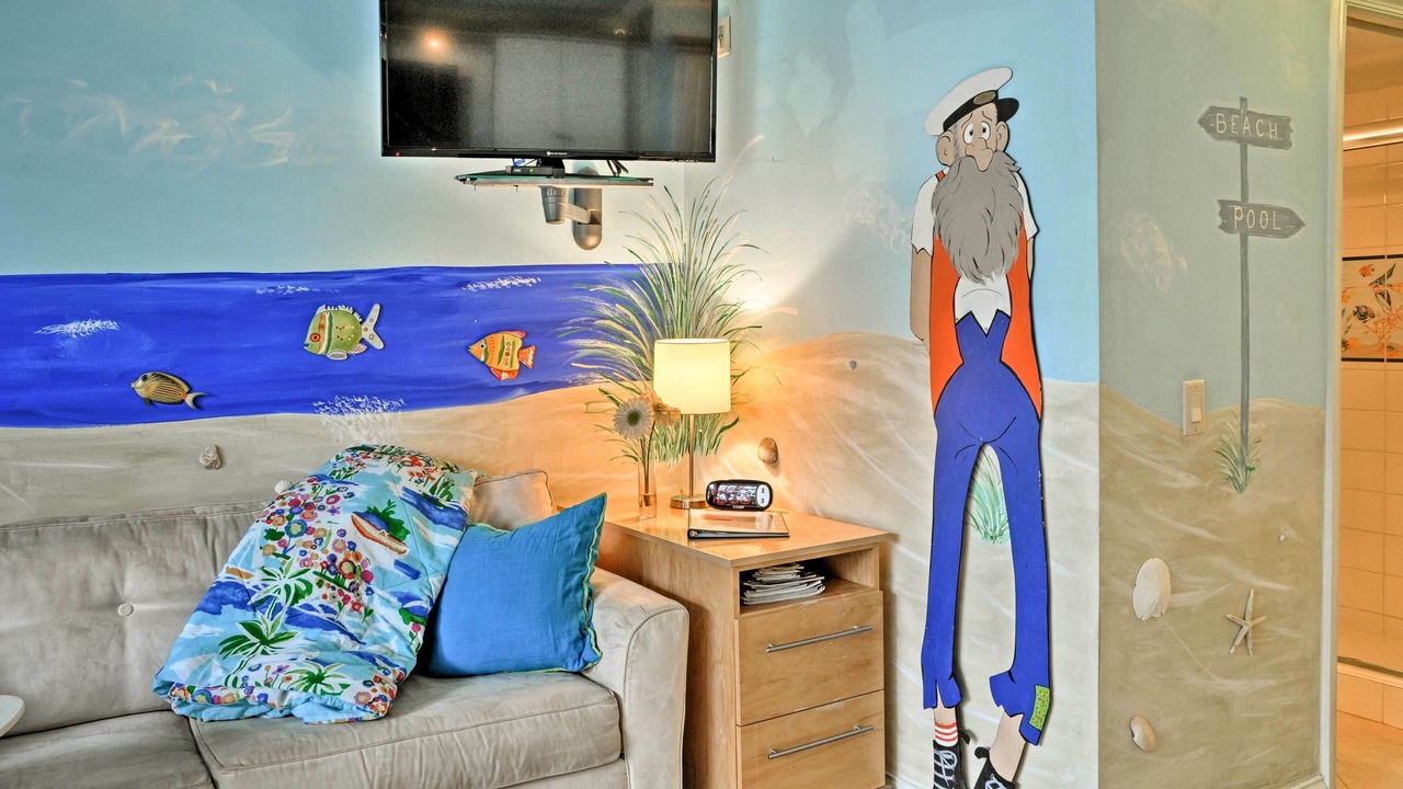 Photo of Livingroom in Northeast Virginia Beach