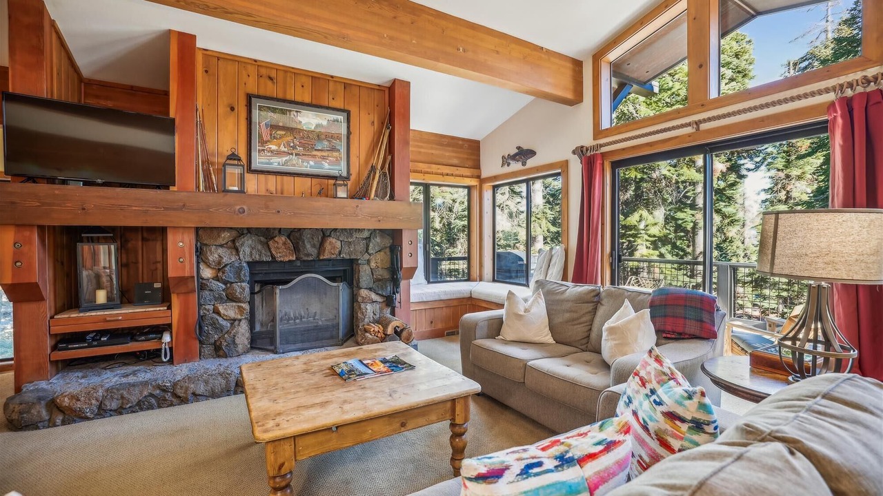 Photo of Livingroom in Tahoe City