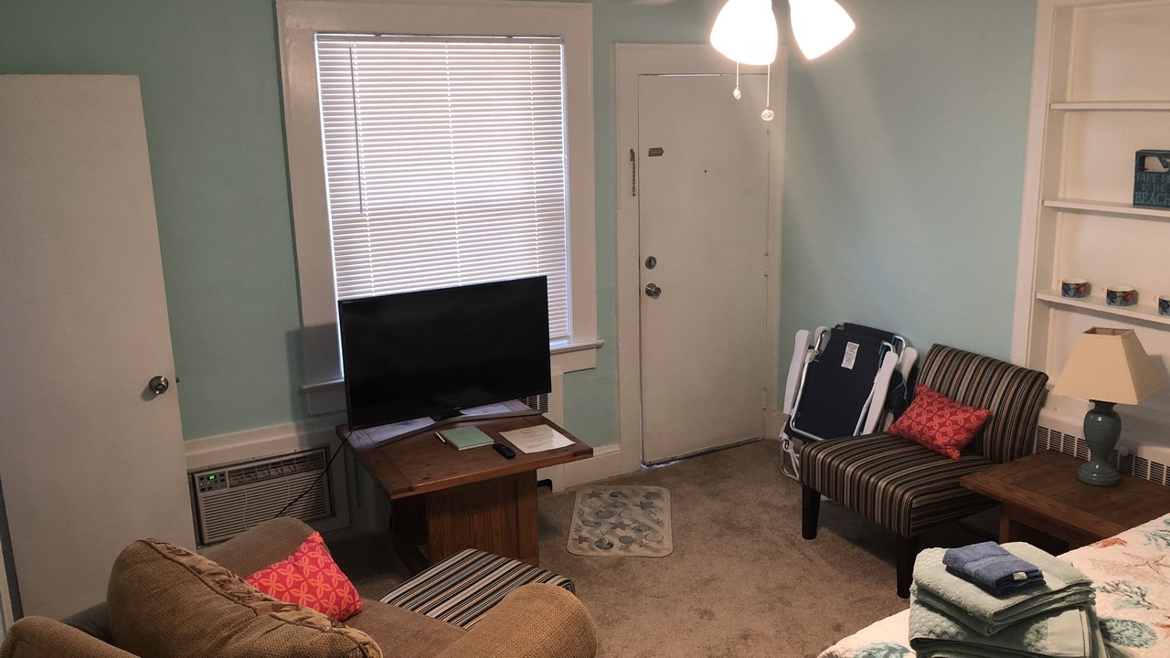 Photo of Livingroom in Willoughby Spit