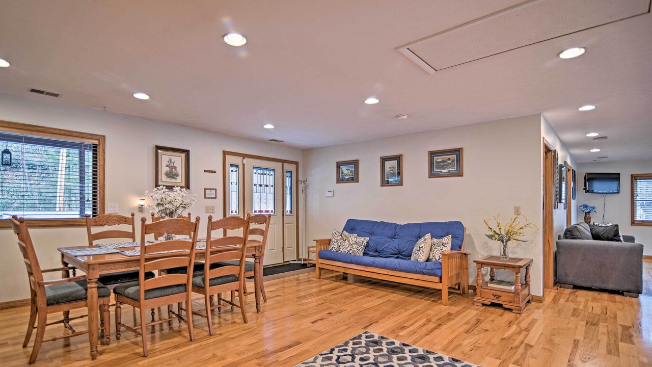 Photo of Livingroom in Leadsville