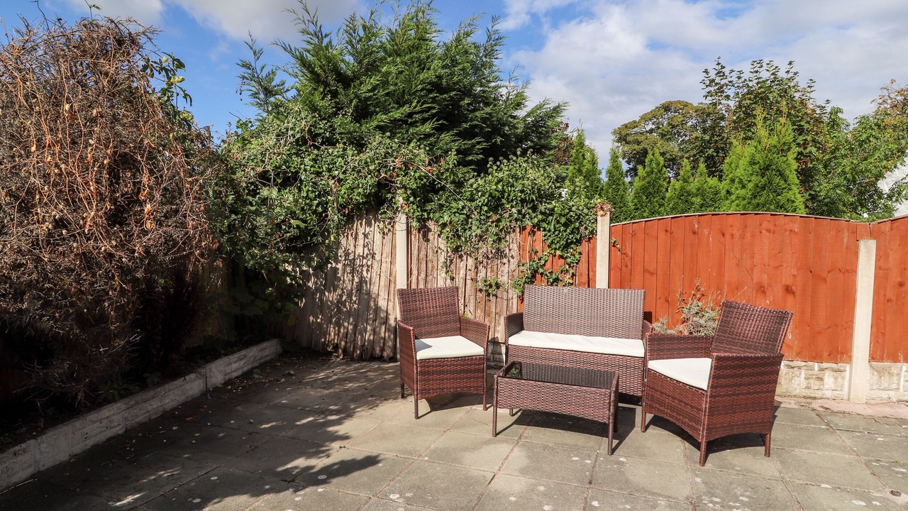 Photo of Patio Balcony in Dyserth