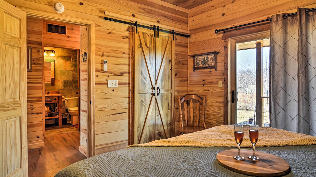Photo of Bedroom in Hot Springs
