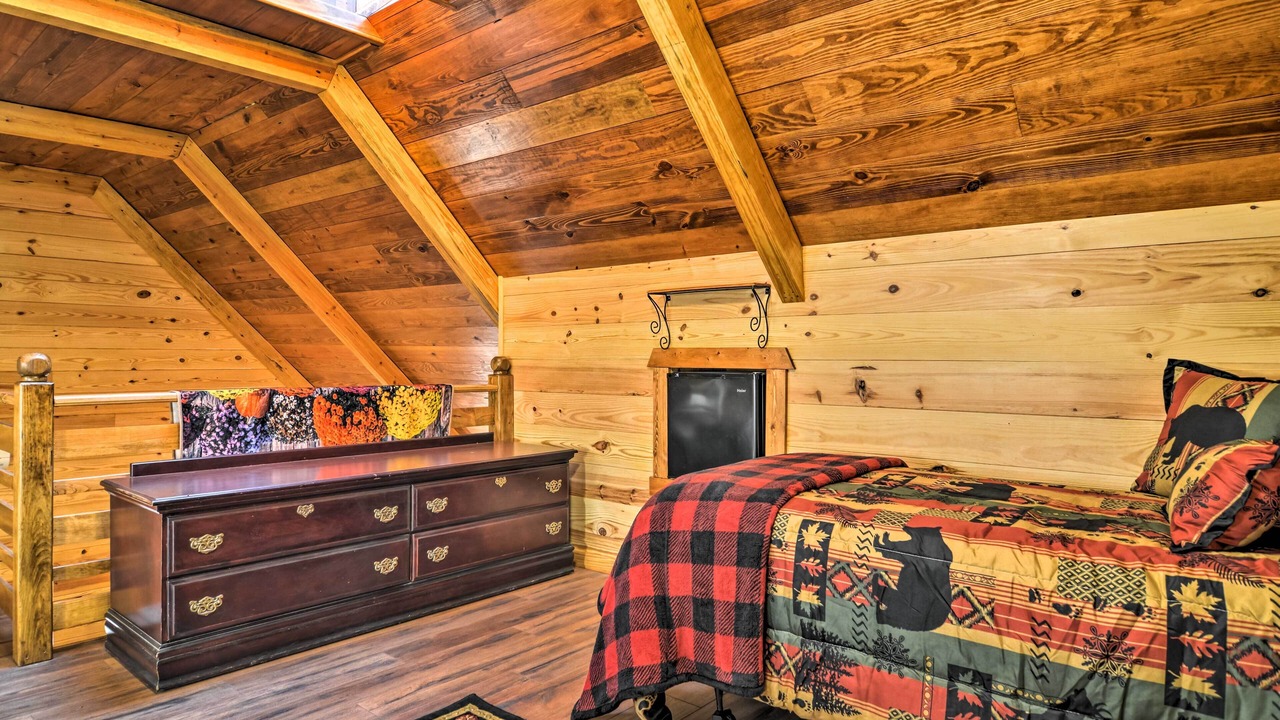 Photo of Bedroom in Hot Springs