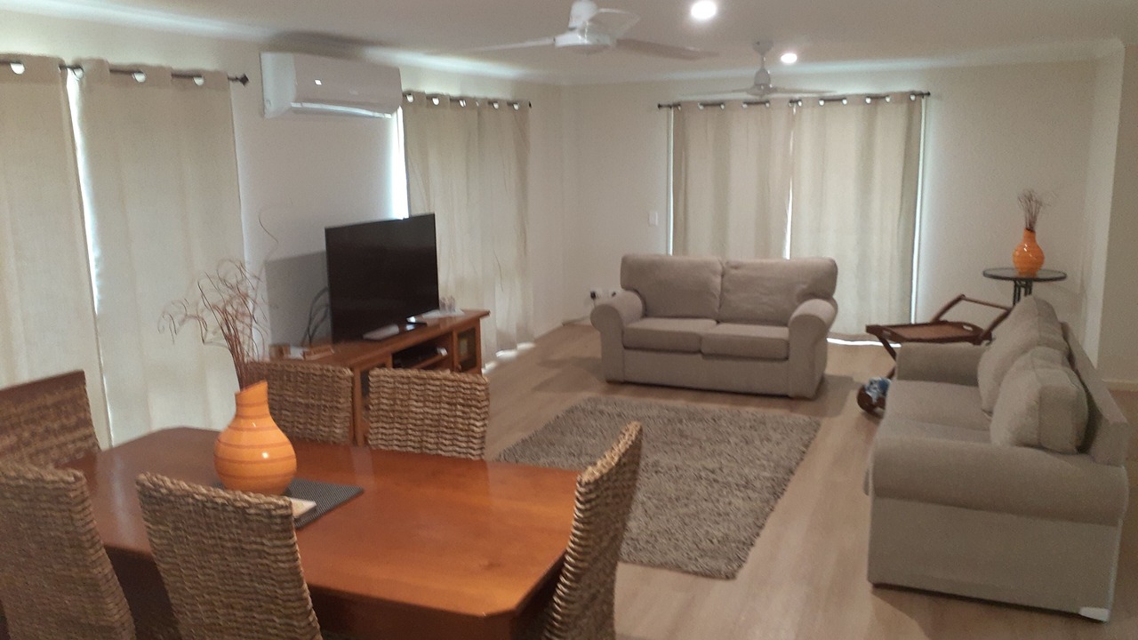 Photo of Livingroom in Urangan