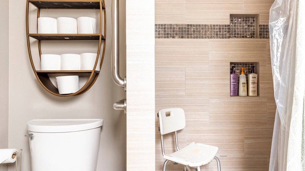 Photo of Bathroom in Hillsboro