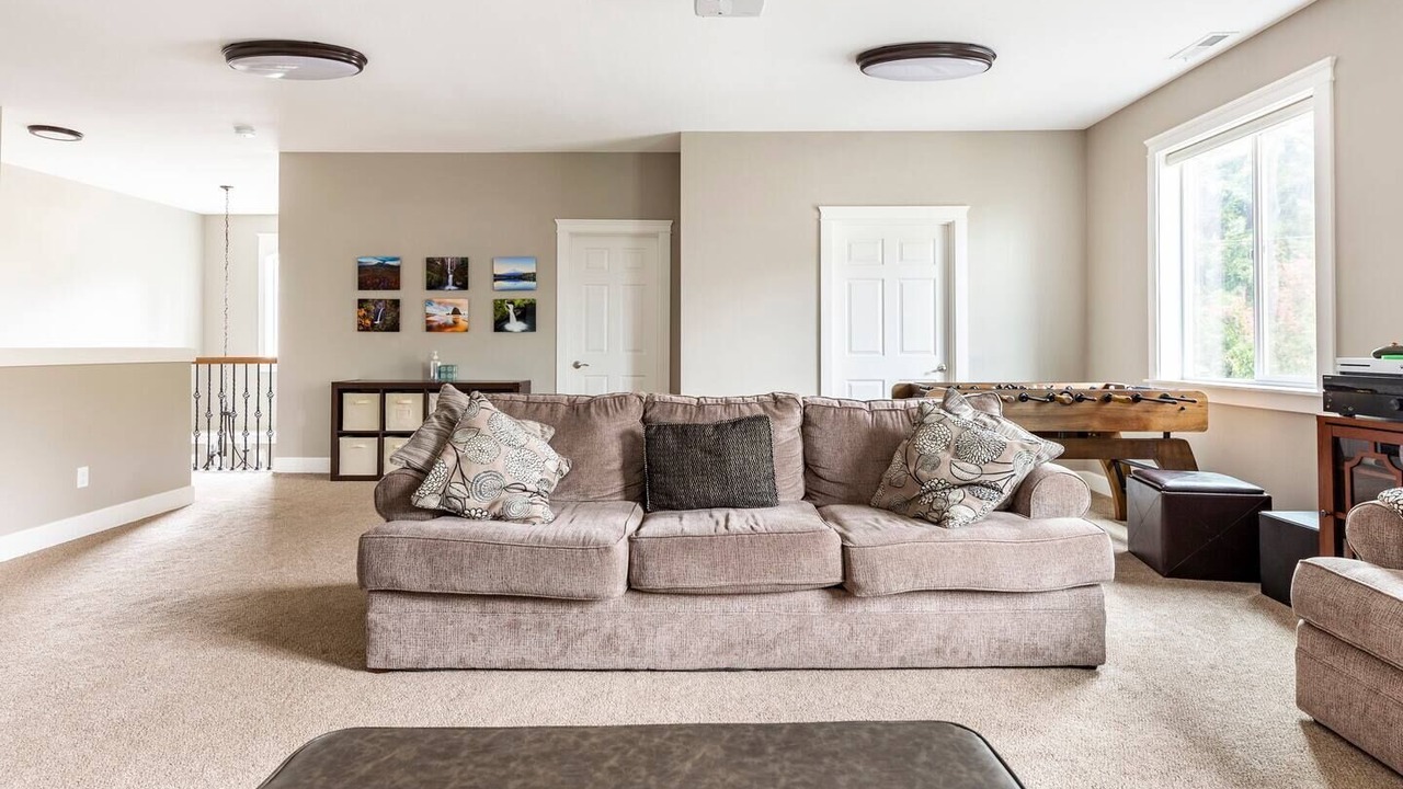 Photo of Livingroom in Hillsboro