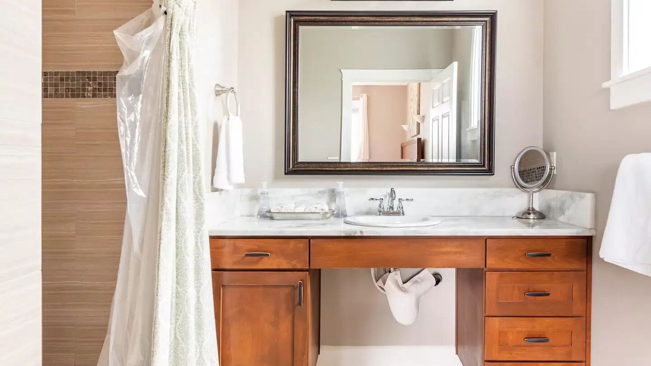 Photo of Bathroom in Hillsboro