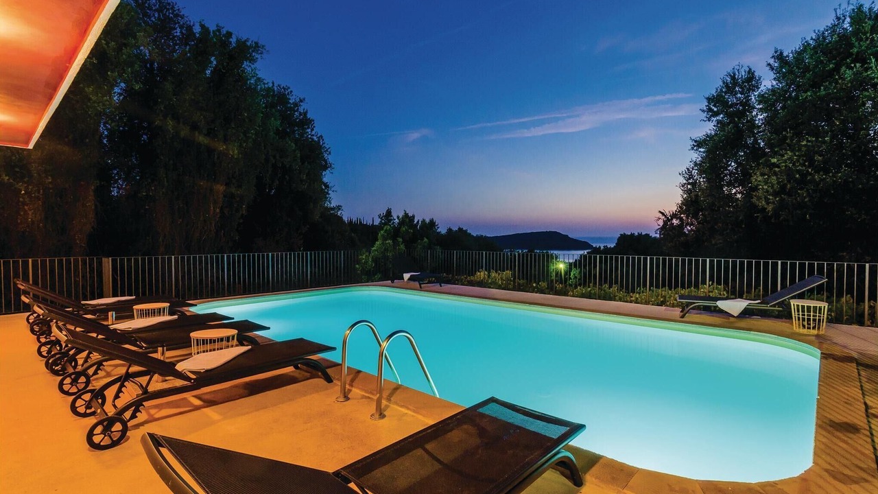 Photo of Outdoor in Molunat