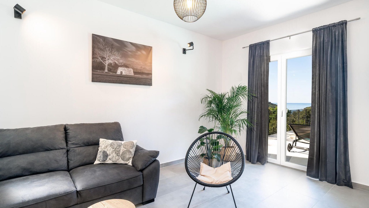 Photo of Bedroom in Molunat