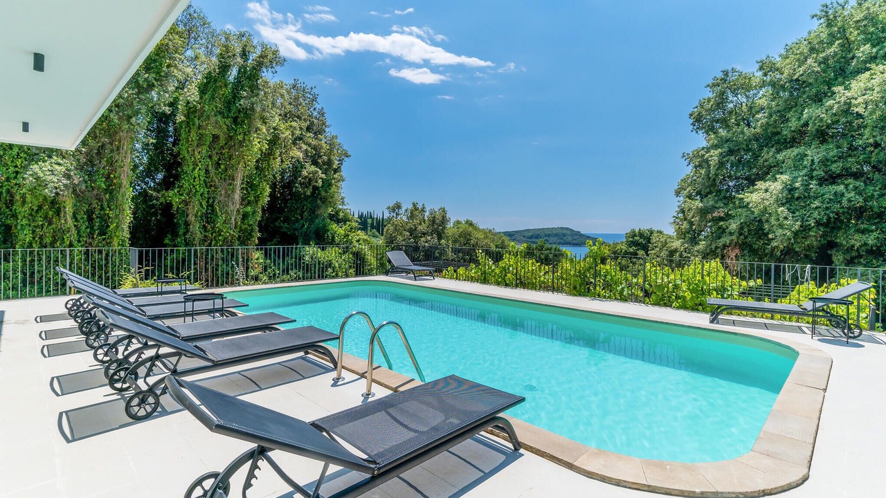 Photo of Outdoor in Molunat