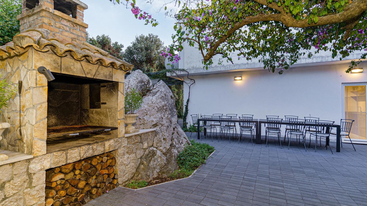 Photo of Outdoor in Molunat
