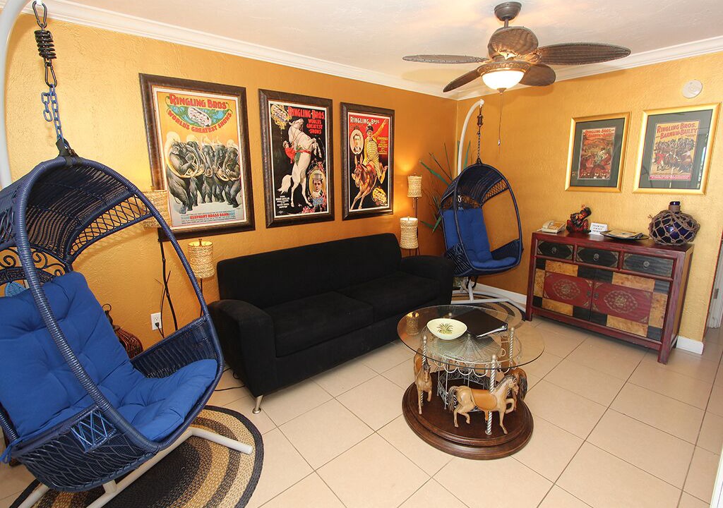 Photo of Livingroom in Whitney Beach