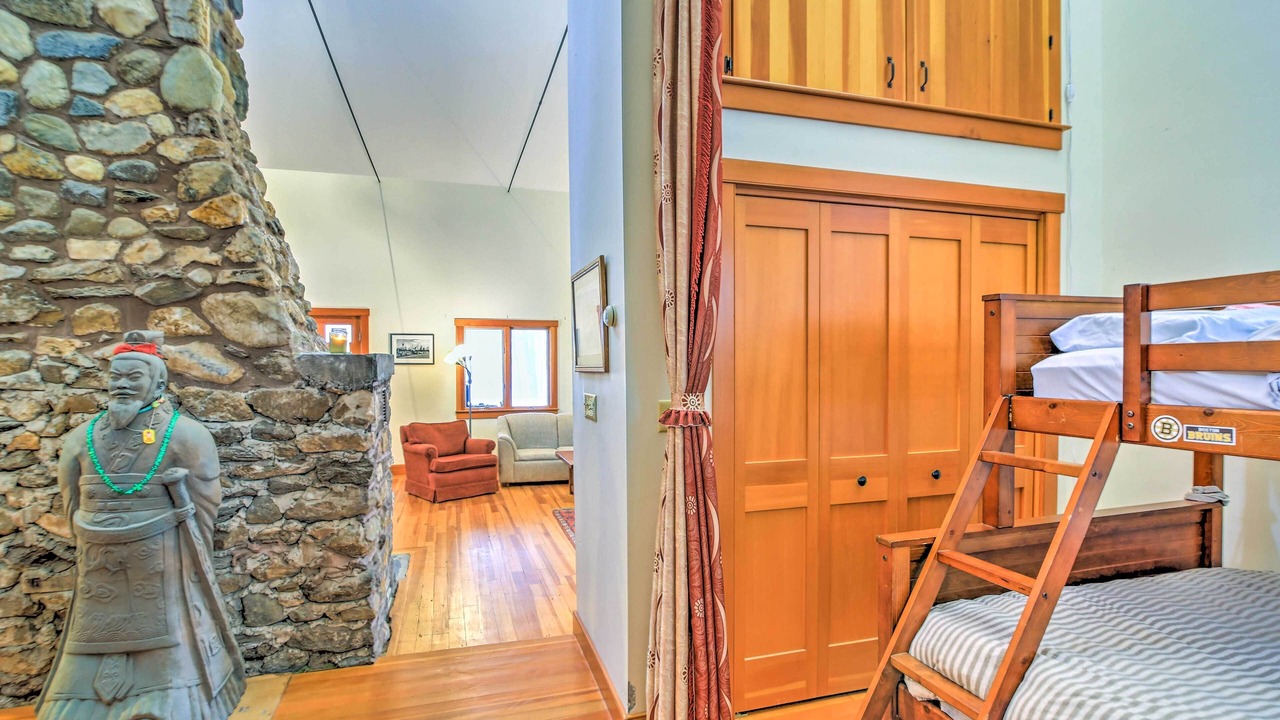 Photo of Bedroom in Shelburne