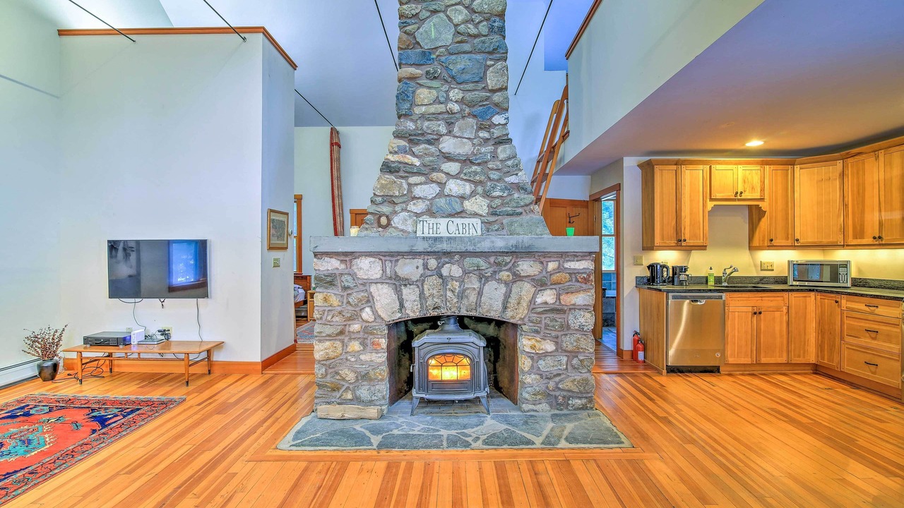 Photo of Livingroom in Shelburne