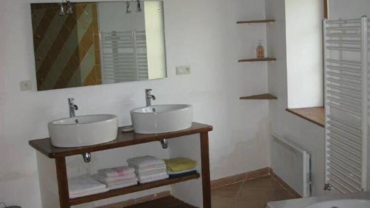 Photo of Bathroom in Pontigne