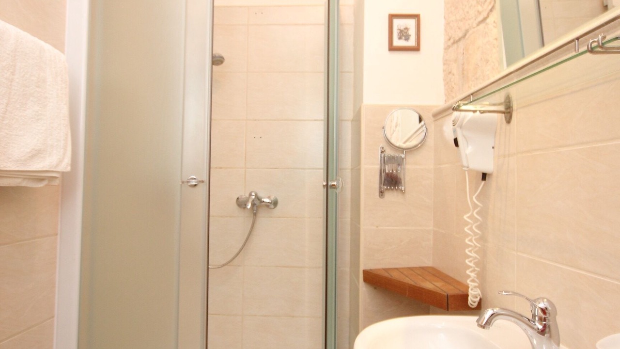 Photo of Bathroom in Komiza