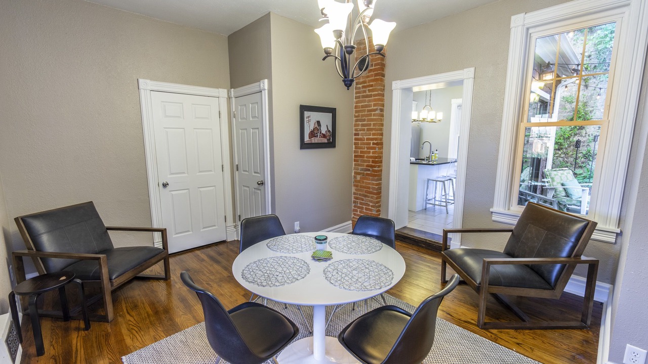 Photo of Livingroom in Dubuque