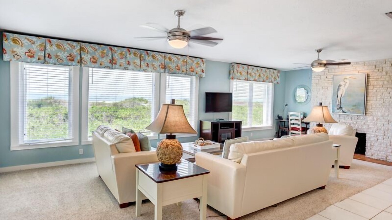 Photo of Livingroom in Captiva
