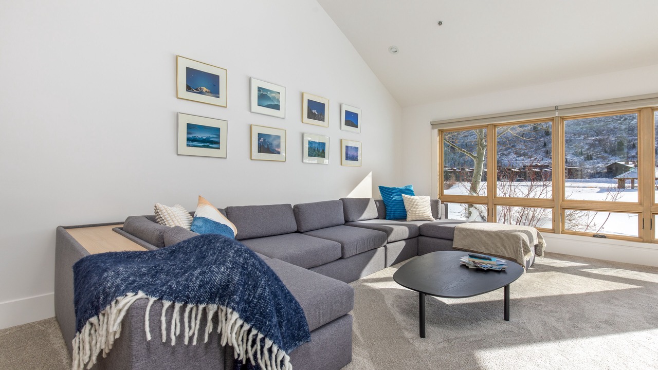 Photo of Livingroom in Deer Valley