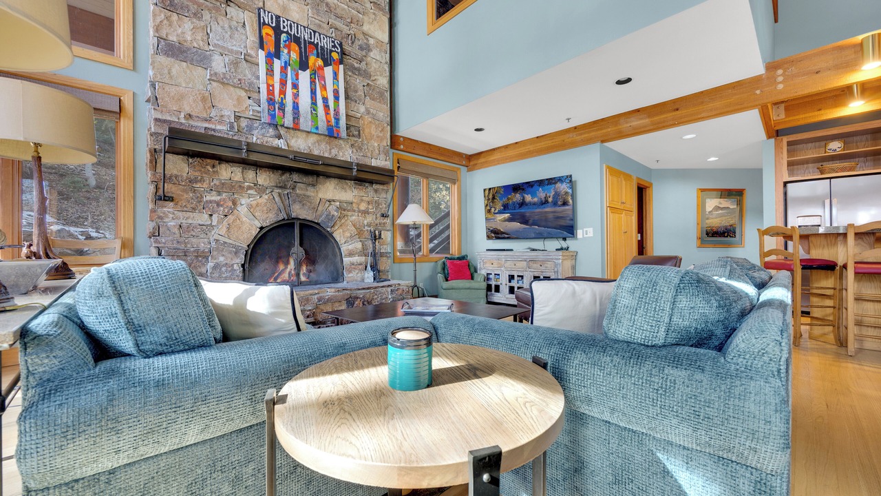 Photo of Livingroom in Deer Valley