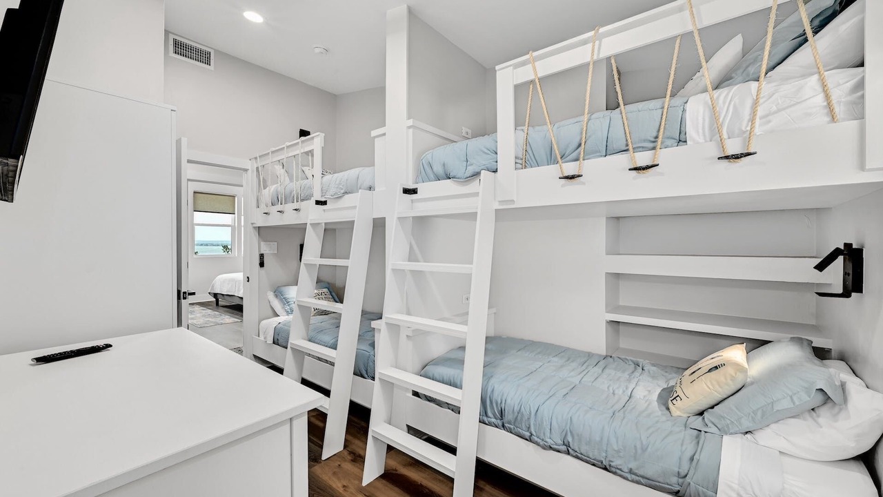 Photo of Bedroom in Sunrise Beach Village