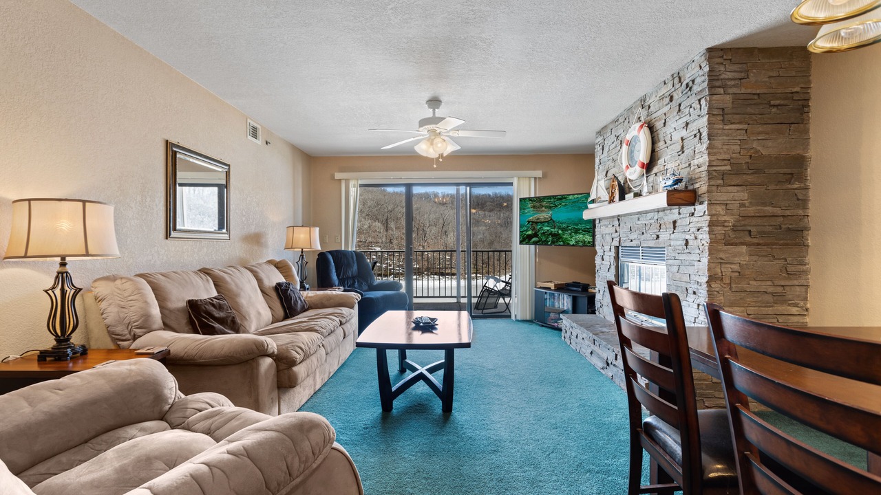 Photo of Livingroom in Osage Beach