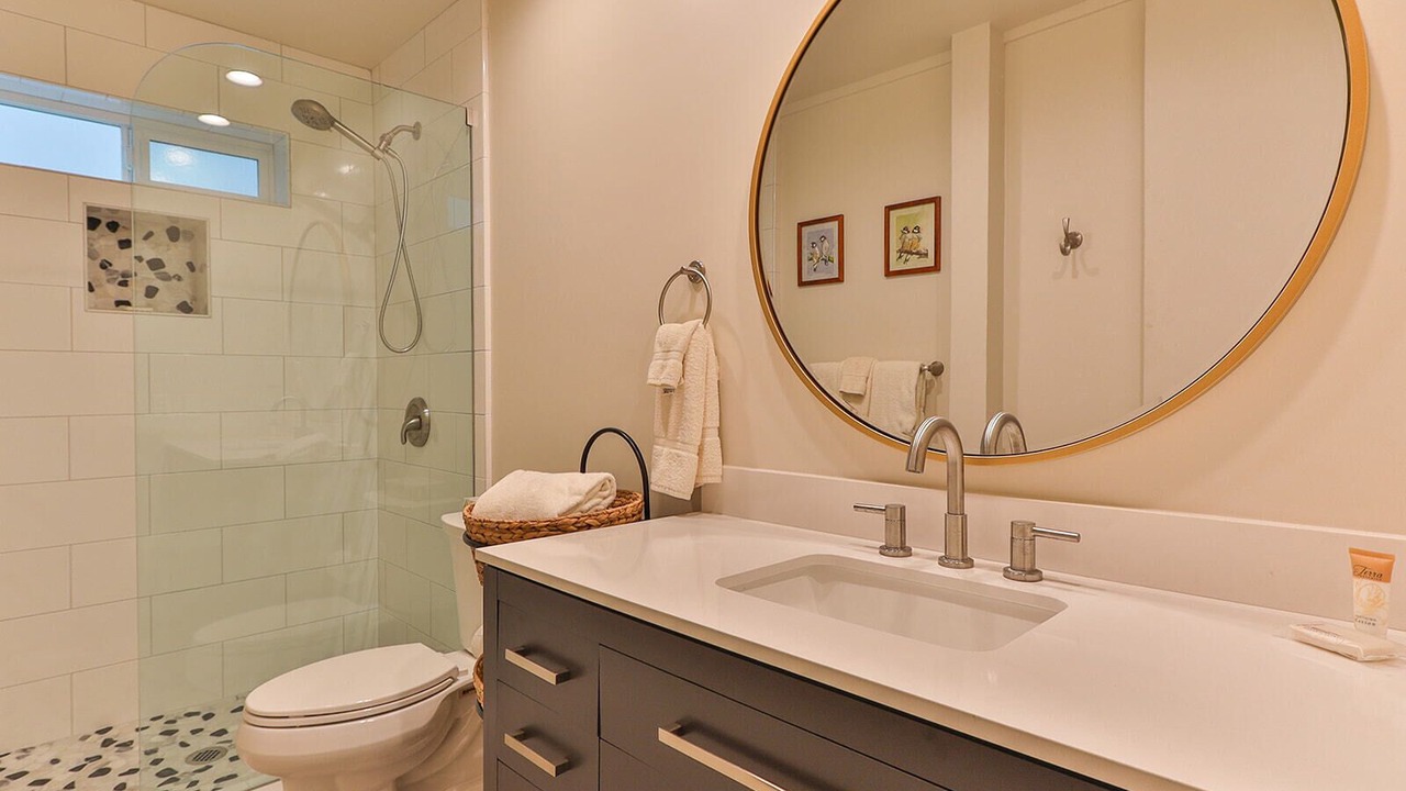 Photo of Bathroom in Napili