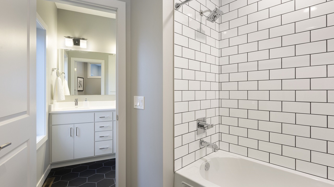 Photo of Bathroom in Mound