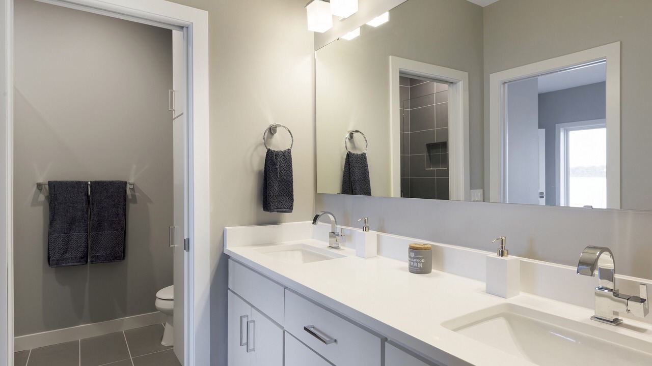 Photo of Bathroom in Mound