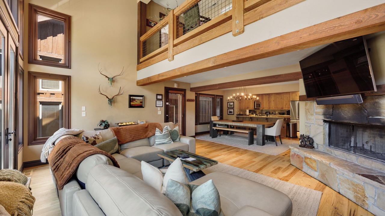 Photo of Livingroom in Deer Valley
