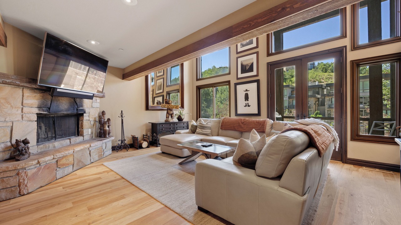 Photo of Livingroom in Deer Valley