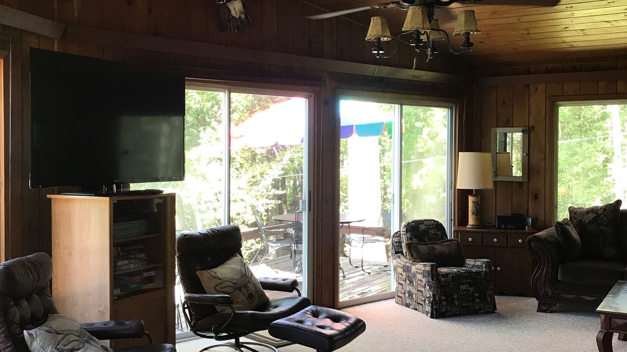 Photo of Livingroom in Irons