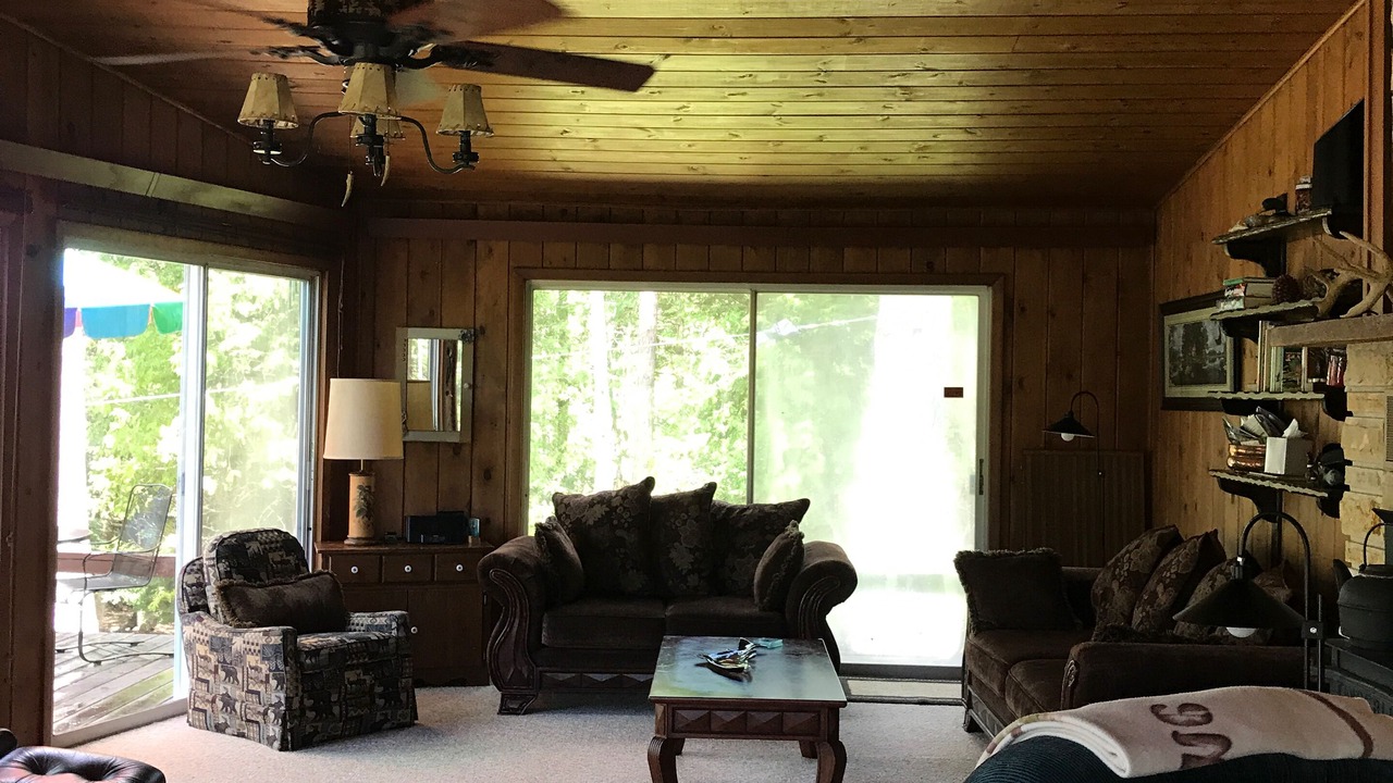 Photo of Livingroom in Irons