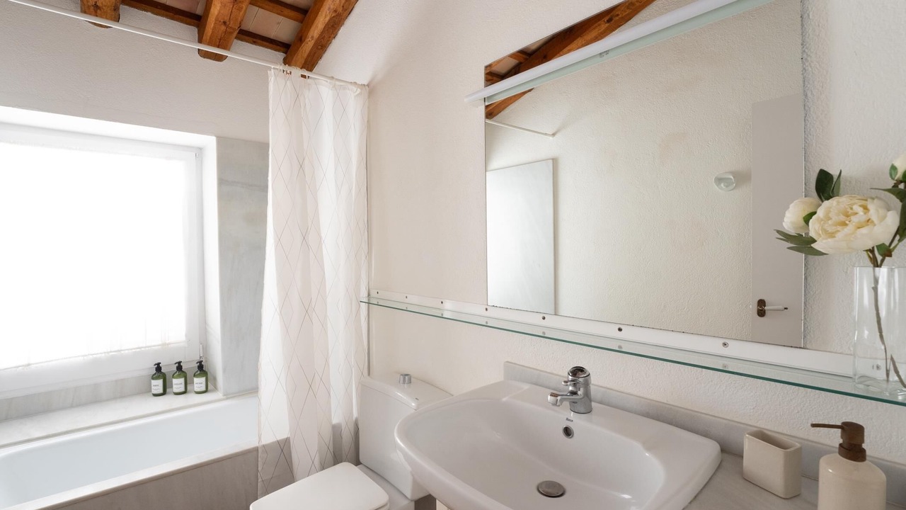 Photo of Bathroom in Peratallada