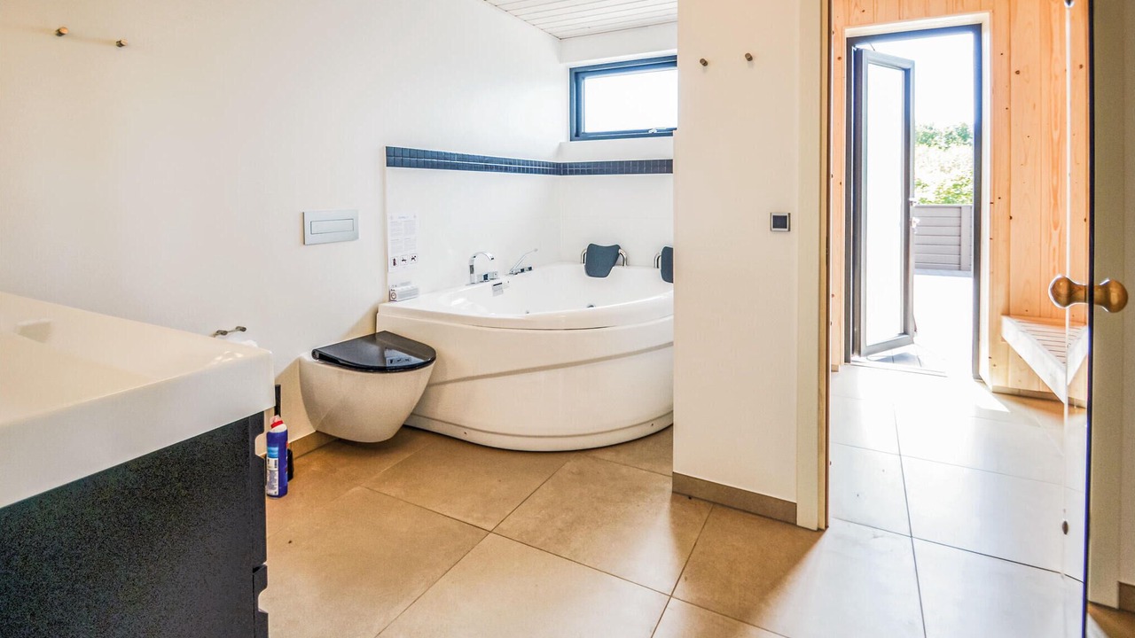 Photo of Bathroom in Elsegarde Strand