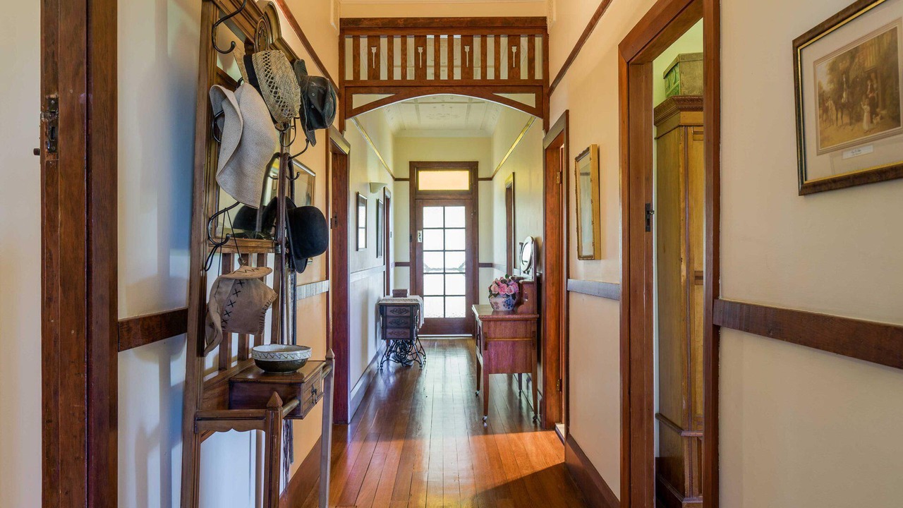 Photo of Others in Glen William