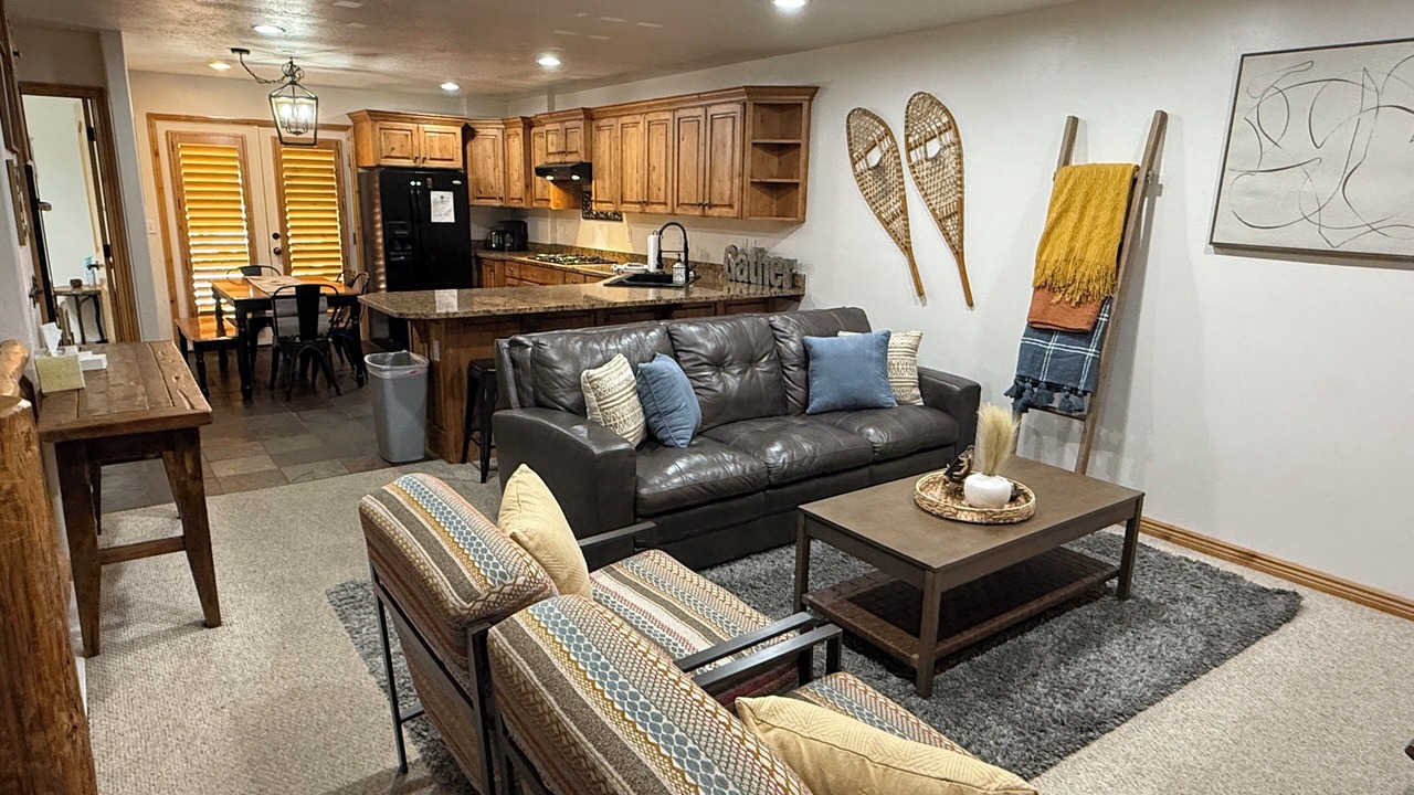 Photo of Livingroom in Eden