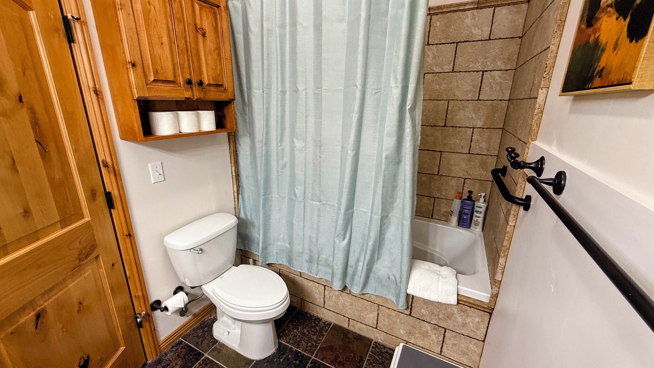 Photo of Bathroom in Eden