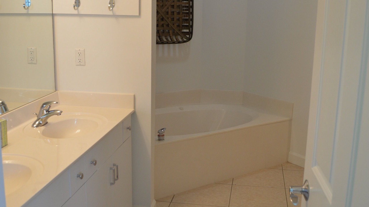 Photo of Others in Thomas Drive