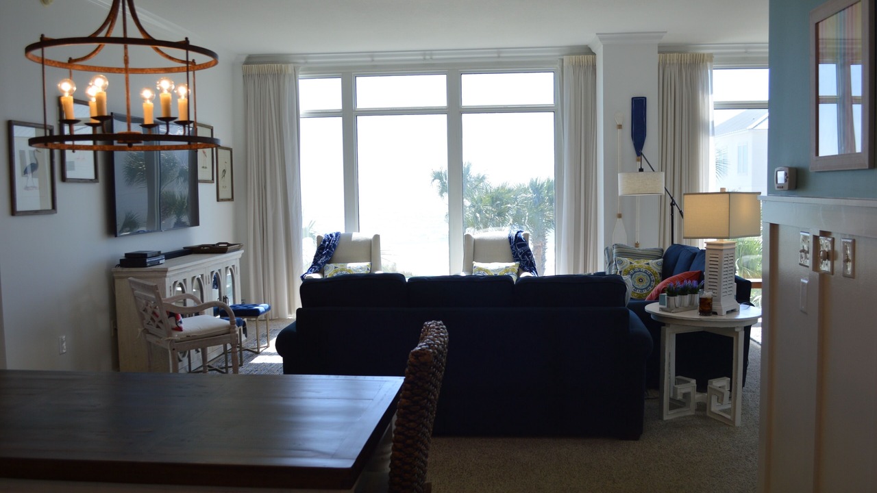 Photo of Livingroom in Thomas Drive