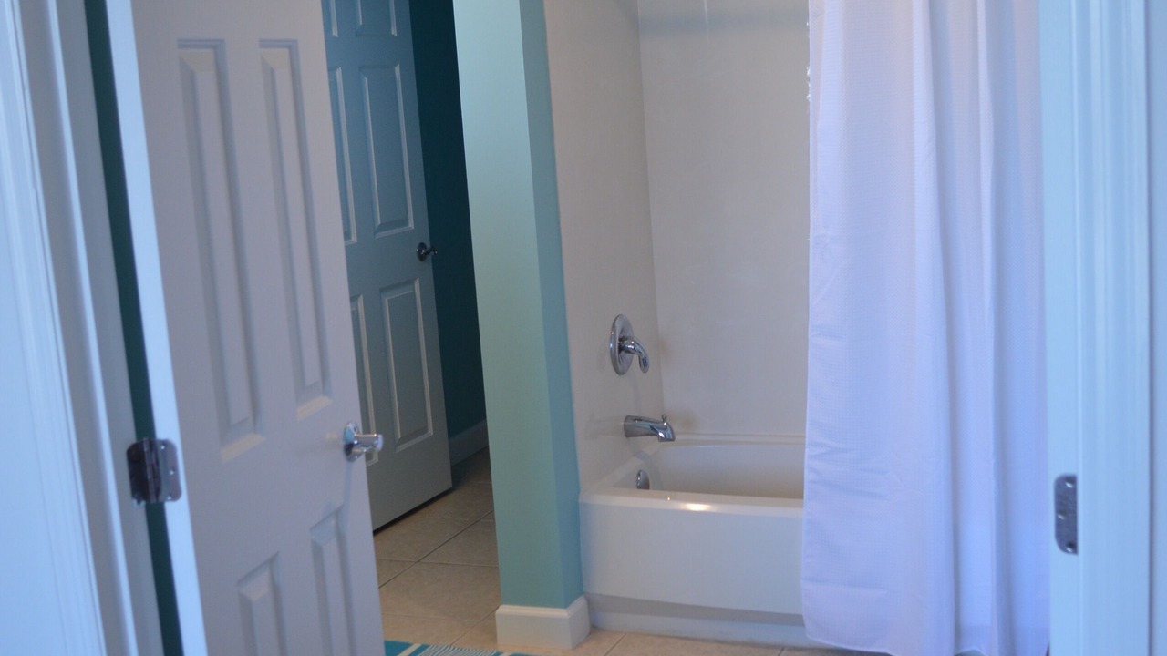 Photo of Bathroom in Thomas Drive