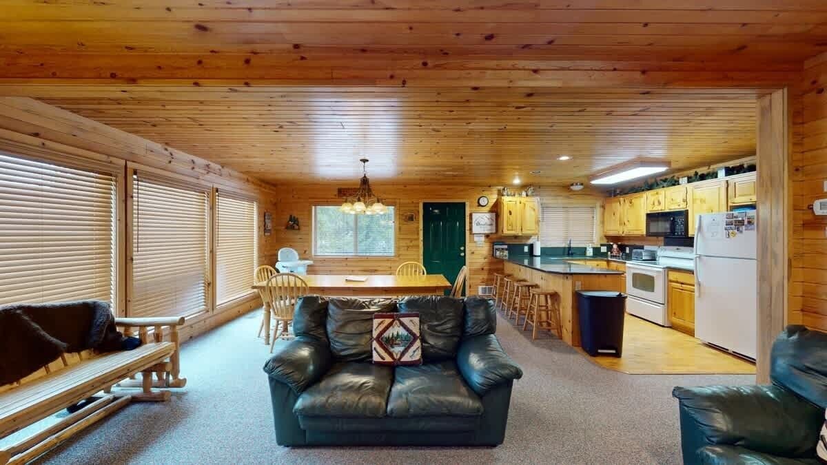 Photo of Bedroom in Island Park