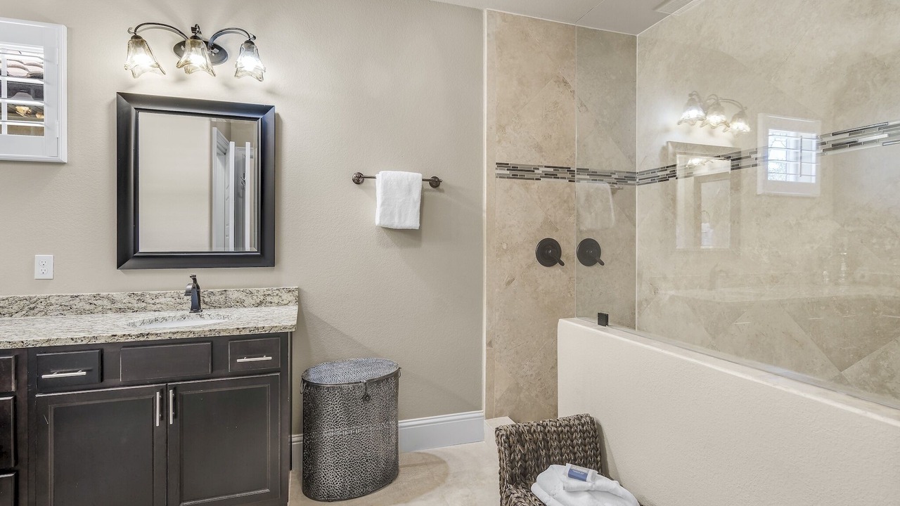 Photo of Bathroom in Villa Lago