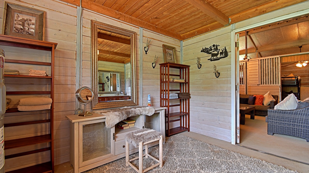 Photo of Bedroom in Waelder