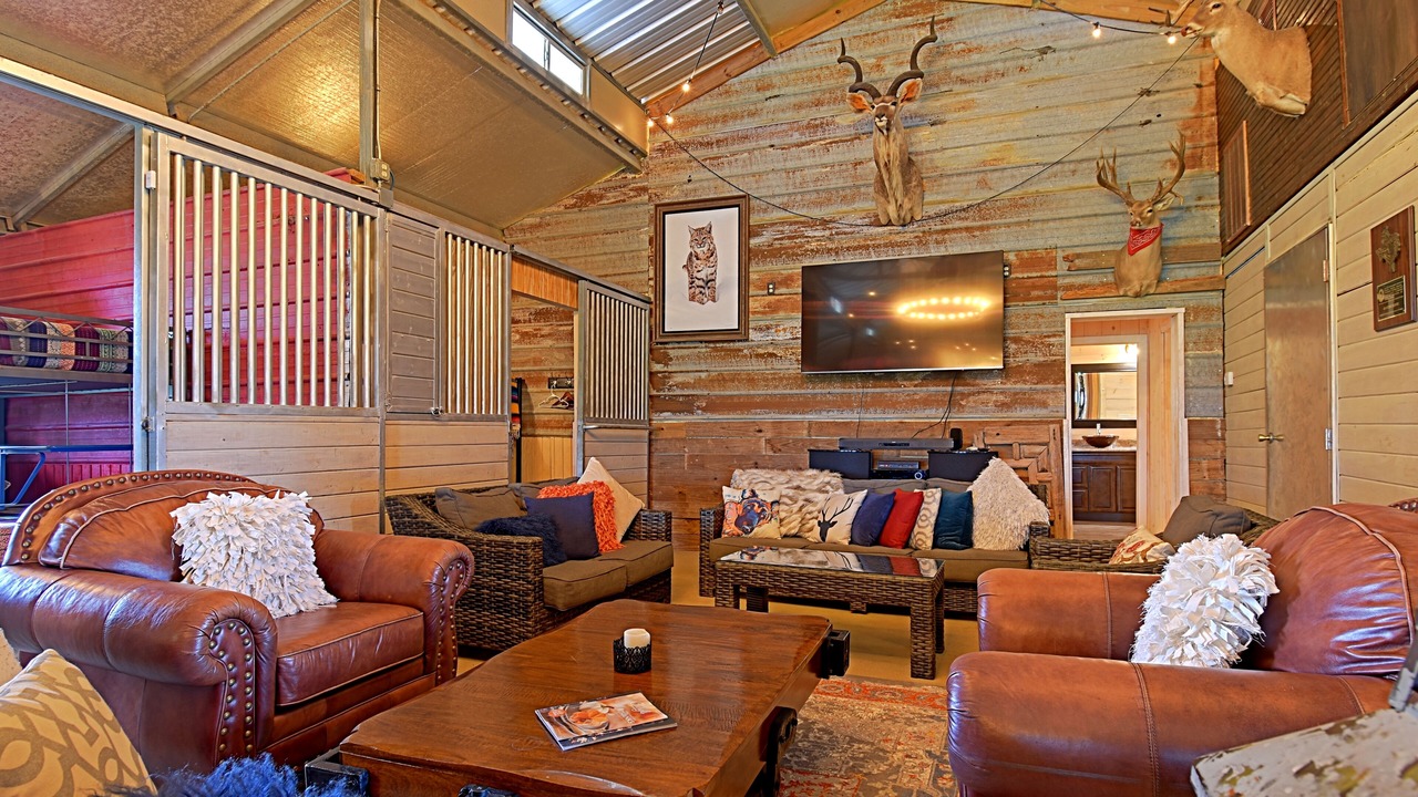 Photo of Bedroom in Waelder