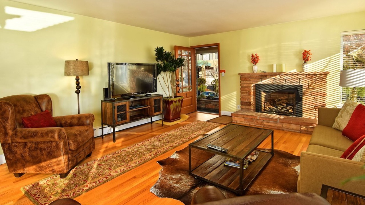 Photo of Livingroom in Lower Queen Anne