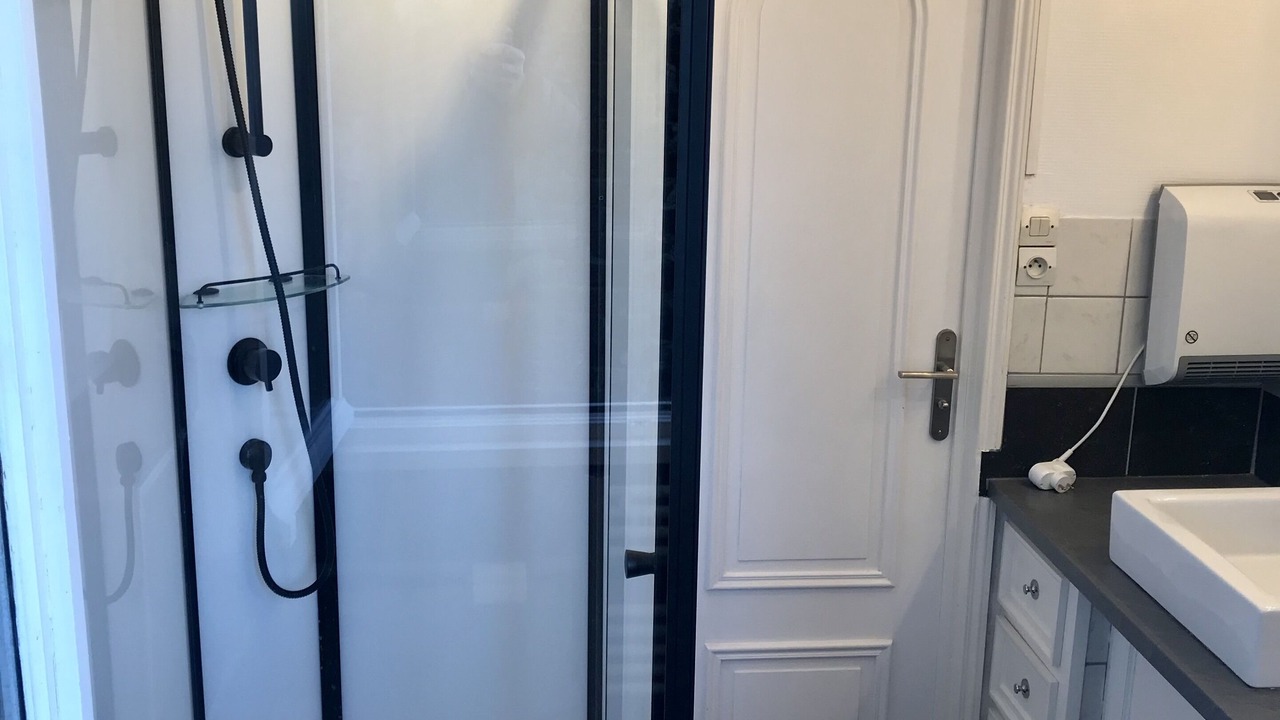 Photo of Bathroom in Bleriot-Plage