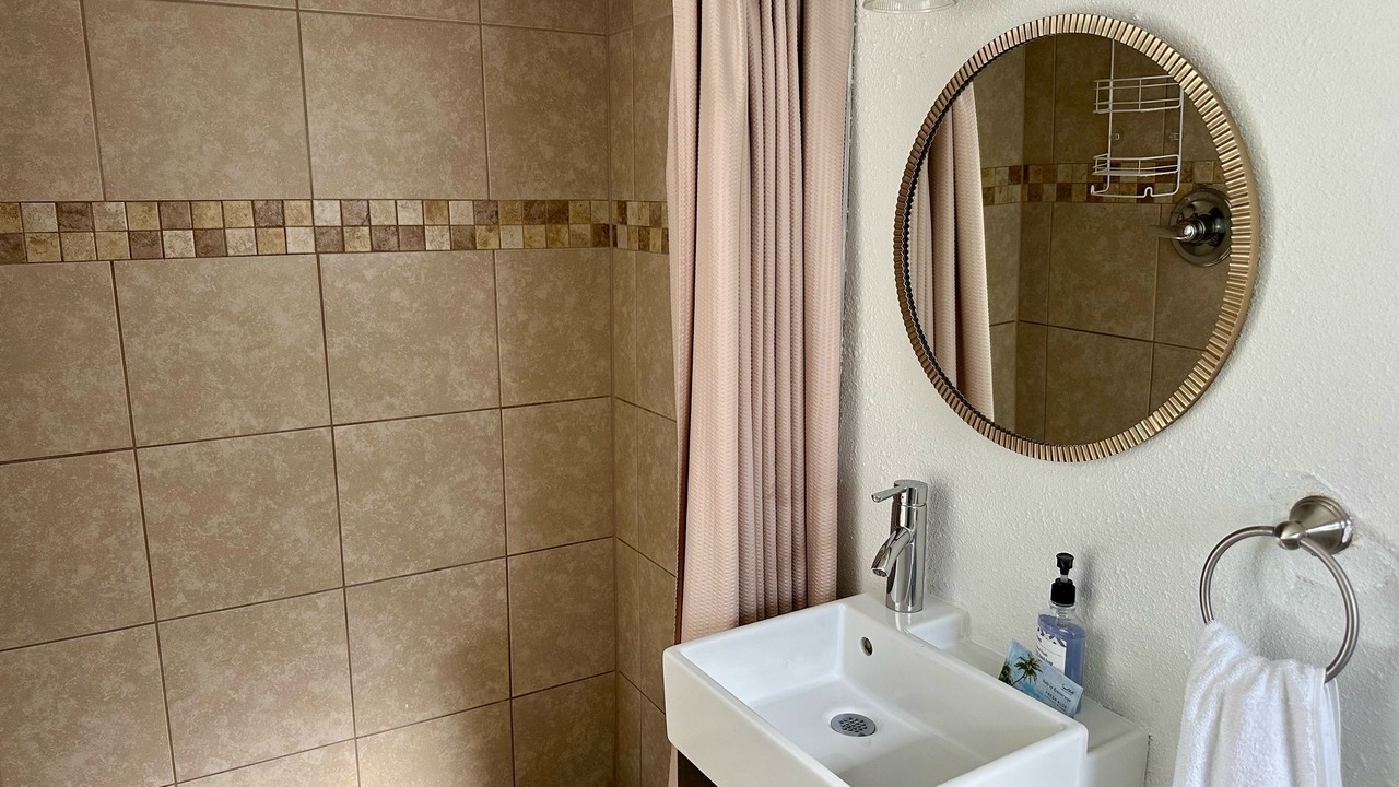Photo of Bathroom in Manitou Springs Historic District